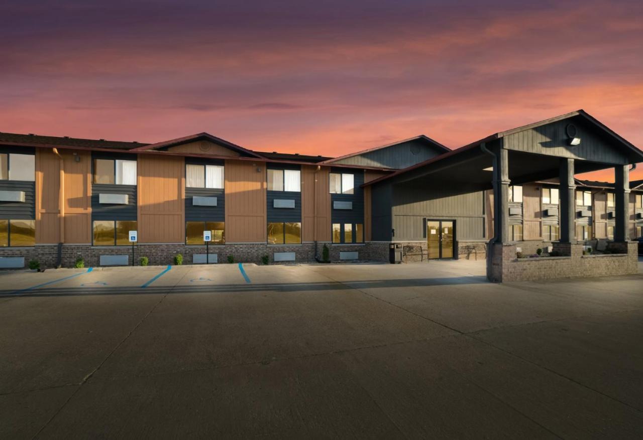 Super 8 By Wyndham Marstonモーテル エクステリア 写真