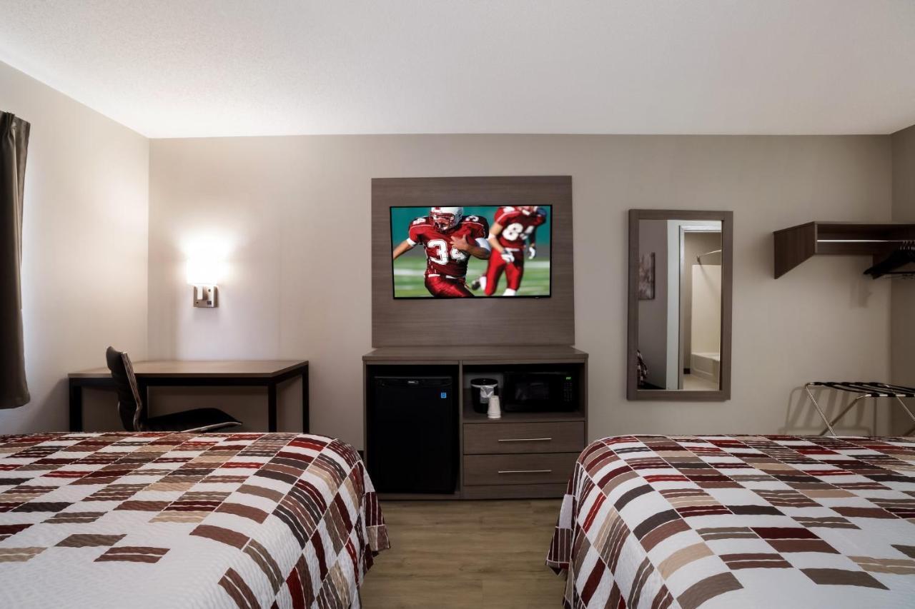 Super 8 By Wyndham Marstonモーテル エクステリア 写真